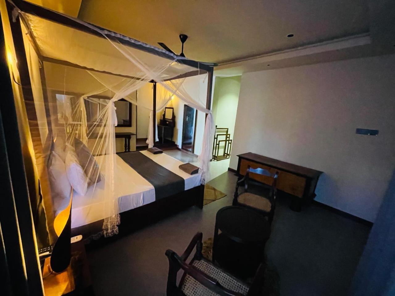Отель Bohemian Nest Негомбо Экстерьер фото